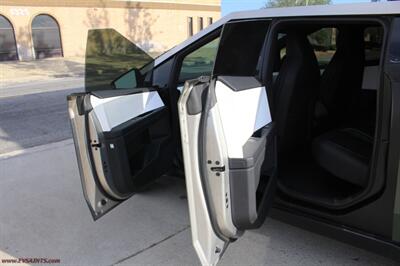 2024 Tesla Cybertruck FOUNDATION  WARRANTY - FINANCING - Photo 9 - Rialto, CA 92376-8618