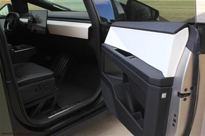 2024 Tesla Cybertruck FOUNDATION  WARRANTY - FINANCING - Photo 15 - Rialto, CA 92376-8618