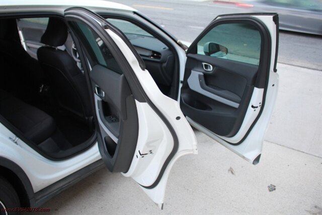 2022 Polestar 2 Long Range Dual Moto 076710 - Photo 16 - Rialto, CA 92376-8618