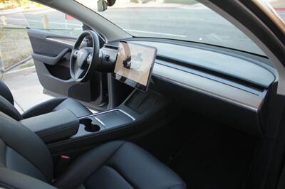 2023 Tesla Model Y Long Range  WARRANTY - FINANCING - CLEAN TITLE - Photo 19 - Rialto, CA 92376-8618