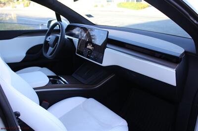 2023 Tesla Model X AWD  We Finance - Photo 12 - Rialto, CA 92376-8618