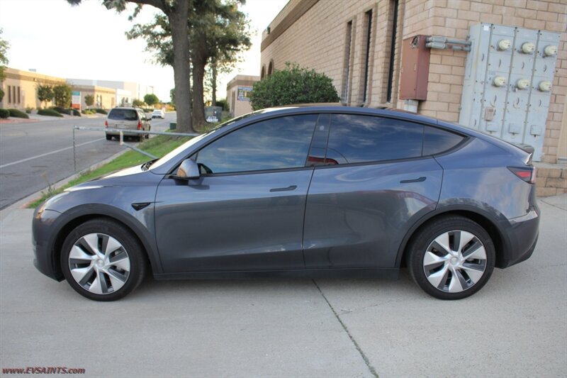 2023 Tesla Model Y Long Range - Photo 4 - Rialto, CA 92376-8618