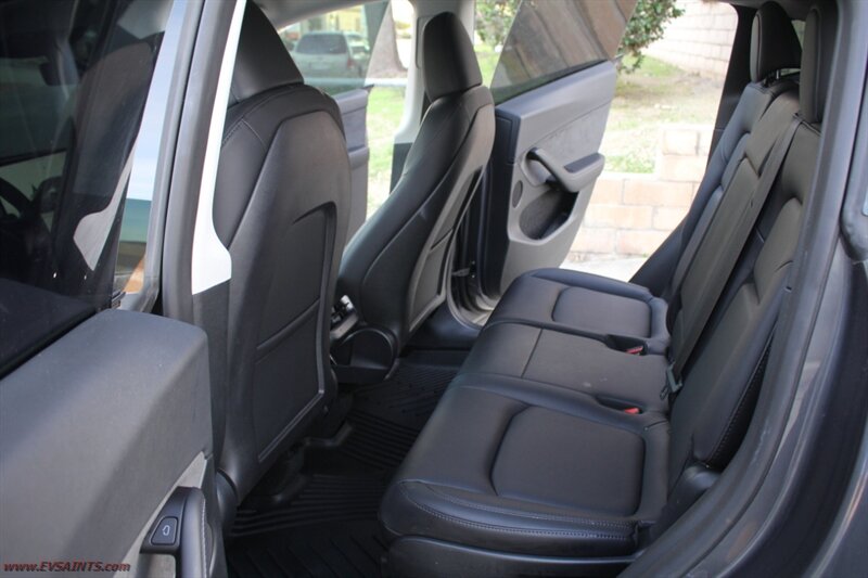 2023 Tesla Model Y Long Range - Photo 12 - Rialto, CA 92376-8618