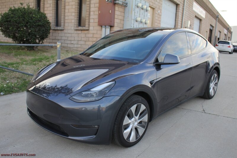 2023 Tesla Model Y Long Range - Photo 2 - Rialto, CA 92376-8618