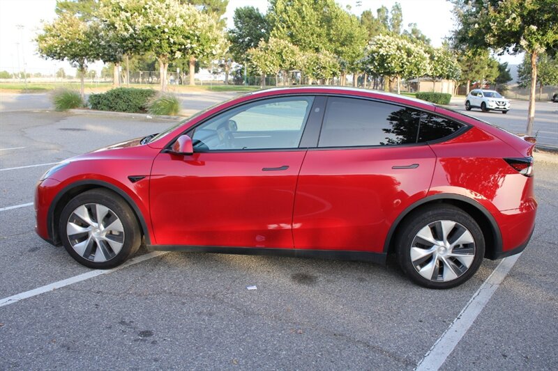 2023 Tesla Model Y Long Range Full Warranty Coverage - Photo 1 - Rialto, CA 92376-8618