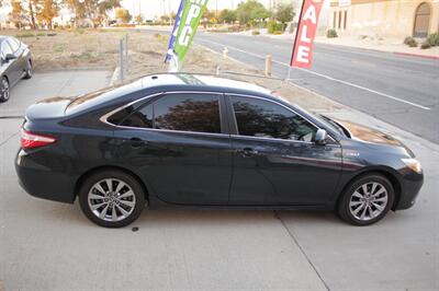 2017 Toyota Camry Hybrid XLE  We Finance - Photo 8 - Rialto, CA 92376-8618