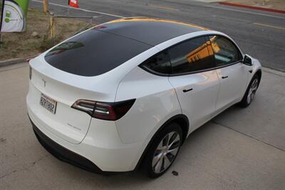 2022 Tesla Model Y LR   - Photo 9 - Rialto, CA 92376-8618