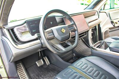 2022 Rivian R1T LAUNCH ED  AWD Select Quadro Motor - Photo 17 - Rialto, CA 92376-8618