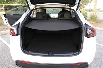 2023 Tesla Model Y Long Range   - Photo 10 - Rialto, CA 92376-8618