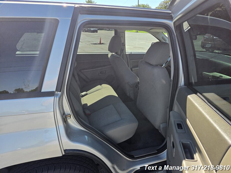 2007 Jeep Grand Cherokee Laredo - Photo 18 - Greenwood, IN 46142