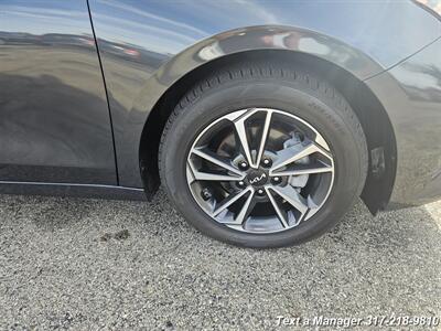 2022 Kia Forte LXS   - Photo 29 - Greenwood, IN 46142