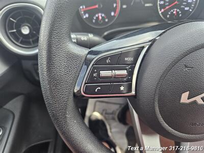 2022 Kia Forte LXS   - Photo 15 - Greenwood, IN 46142