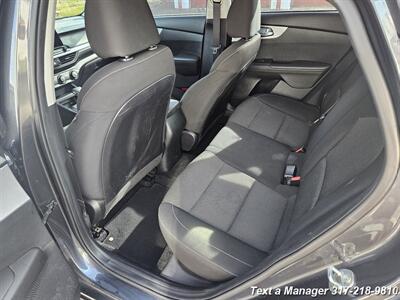 2022 Kia Forte LXS   - Photo 22 - Greenwood, IN 46142
