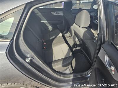 2022 Kia Forte LXS   - Photo 24 - Greenwood, IN 46142