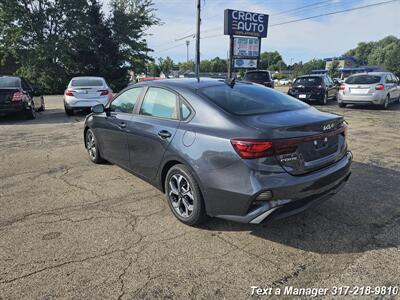 2022 Kia Forte LXS   - Photo 3 - Greenwood, IN 46142