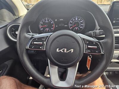 2022 Kia Forte LXS   - Photo 12 - Greenwood, IN 46142