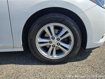 2018 Chevrolet Cruze LT Auto - Photo 27 - Greenwood, IN 46142