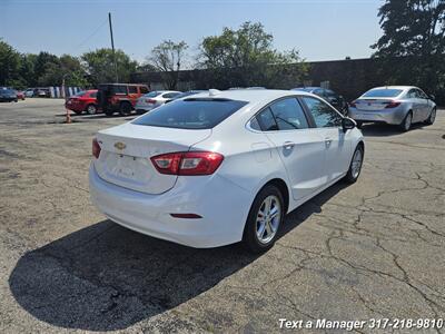 2018 Chevrolet Cruze LT Auto - Photo 5 - Greenwood, IN 46142