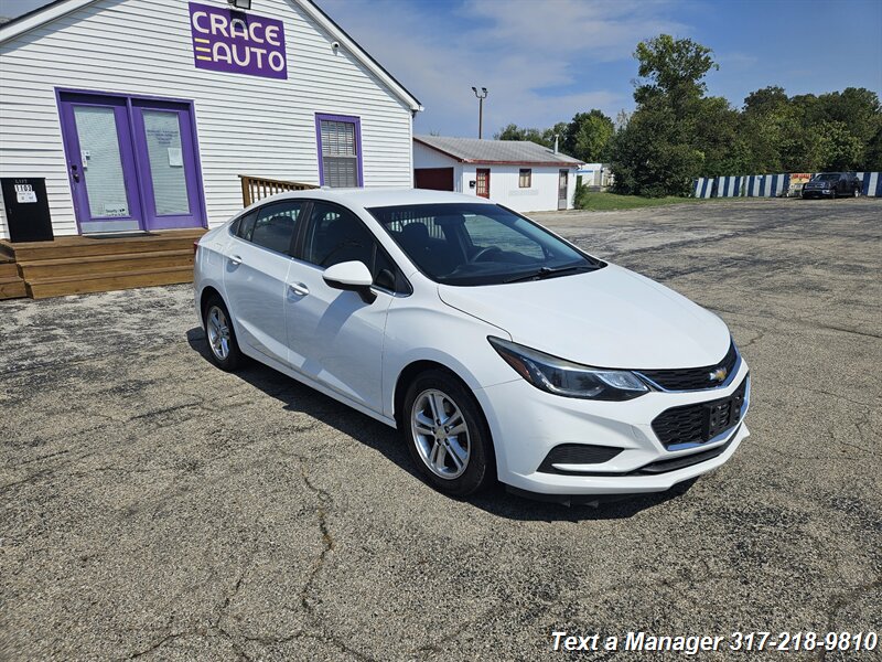 2018 Chevrolet Cruze LT Auto - Photo 7 - Greenwood, IN 46142