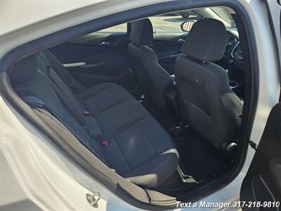 2018 Chevrolet Cruze LT Auto - Photo 25 - Greenwood, IN 46142
