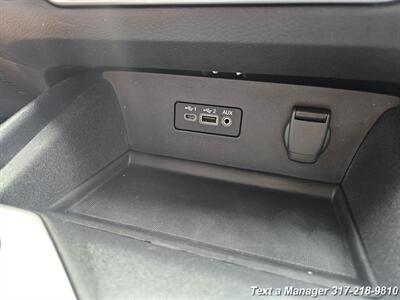 2022 Nissan Altima 2.5 SV   - Photo 17 - Greenwood, IN 46142