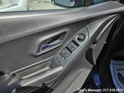 2018 Chevrolet Trax LT - Photo 10 - Greenwood, IN 46142