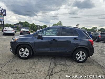 2018 Chevrolet Trax LT   - Photo 2 - Greenwood, IN 46142