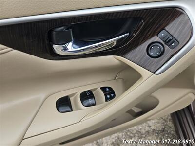 2014 Nissan Altima 3.5 SL - Photo 11 - Greenwood, IN 46142