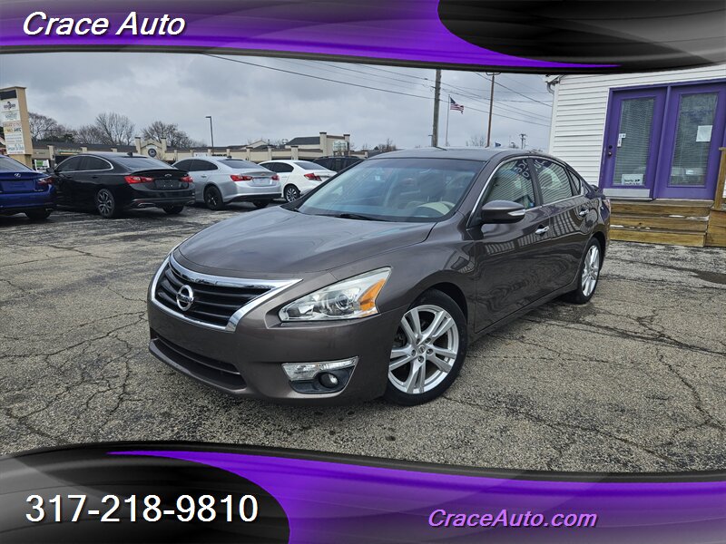 2014 Nissan Altima 3.5 SL   - Photo 1 - Greenwood, IN 46142