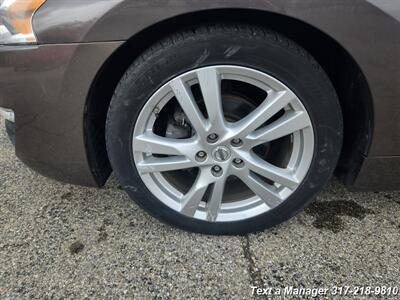 2014 Nissan Altima 3.5 SL   - Photo 10 - Greenwood, IN 46142