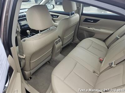 2014 Nissan Altima 3.5 SL - Photo 25 - Greenwood, IN 46142