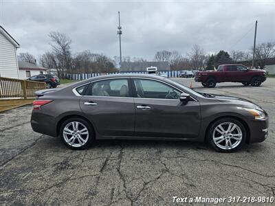 2014 Nissan Altima 3.5 SL   - Photo 6 - Greenwood, IN 46142