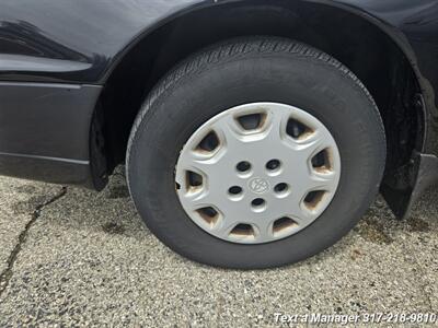 1995 Toyota Camry LE   - Photo 24 - Greenwood, IN 46142