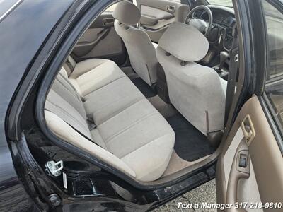 1995 Toyota Camry LE   - Photo 20 - Greenwood, IN 46142