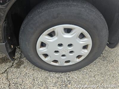 1995 Toyota Camry LE   - Photo 23 - Greenwood, IN 46142