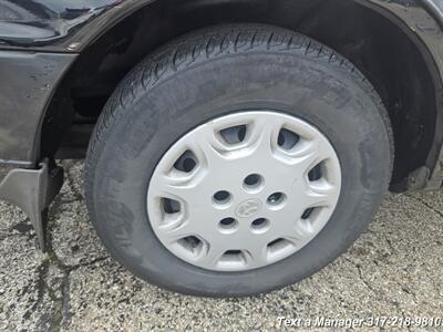 1995 Toyota Camry LE   - Photo 22 - Greenwood, IN 46142