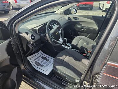 2017 Chevrolet Sonic LT Auto   - Photo 14 - Greenwood, IN 46142