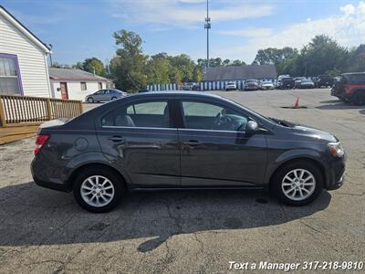 2017 Chevrolet Sonic LT Auto   - Photo 6 - Greenwood, IN 46142