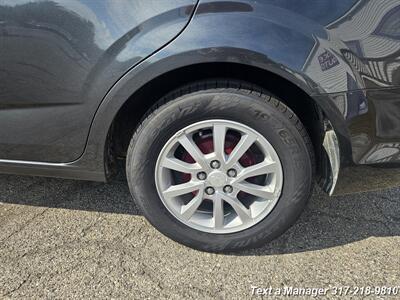 2017 Chevrolet Sonic LT Auto   - Photo 11 - Greenwood, IN 46142