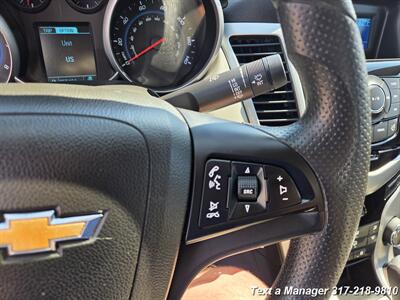 2014 Chevrolet Cruze LS Auto   - Photo 10 - Greenwood, IN 46142