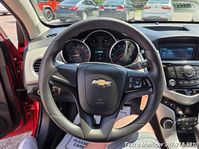2014 Chevrolet Cruze LS Auto   - Photo 8 - Greenwood, IN 46142
