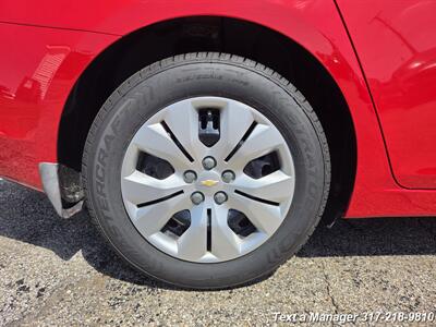 2014 Chevrolet Cruze LS Auto   - Photo 23 - Greenwood, IN 46142