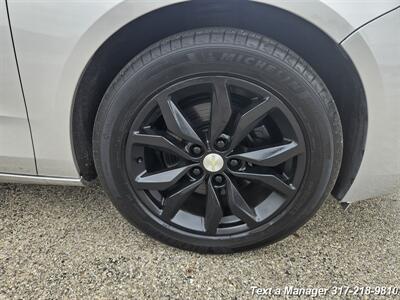 2019 Chevrolet Impala LT   - Photo 29 - Greenwood, IN 46142