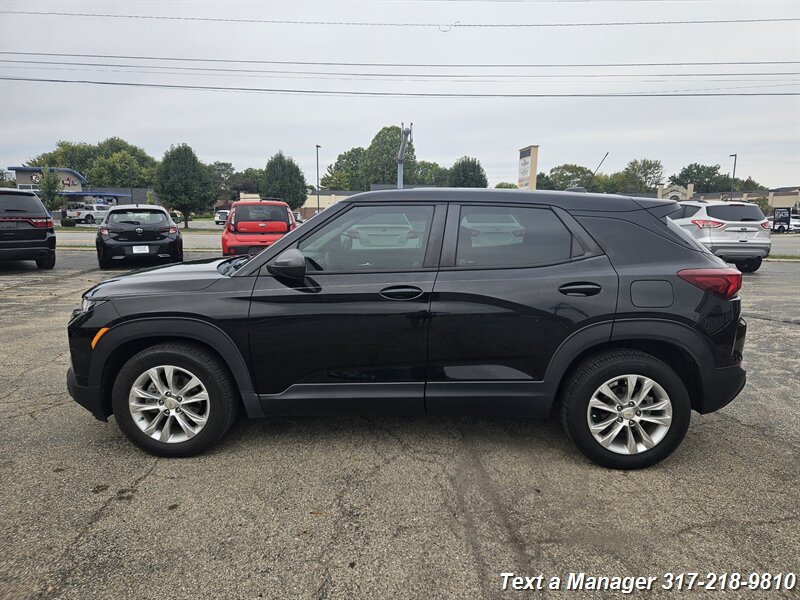 2021 Chevrolet Trailblazer LS - Photo 2 - Greenwood, IN 46142