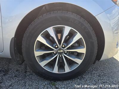2015 Kia Sedona SX   - Photo 31 - Greenwood, IN 46142