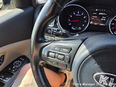 2015 Kia Sedona SX   - Photo 9 - Greenwood, IN 46142