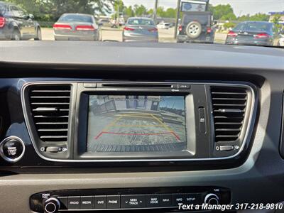 2015 Kia Sedona SX   - Photo 13 - Greenwood, IN 46142