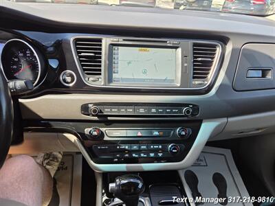 2015 Kia Sedona SX   - Photo 14 - Greenwood, IN 46142