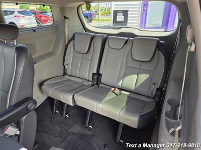 2015 Kia Sedona SX   - Photo 23 - Greenwood, IN 46142