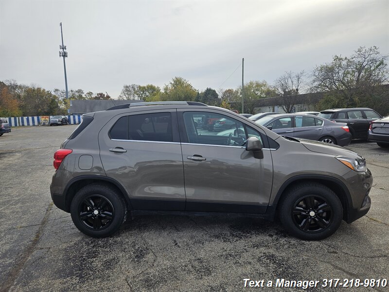 2020 Chevrolet Trax LT - Photo 6 - Greenwood, IN 46142